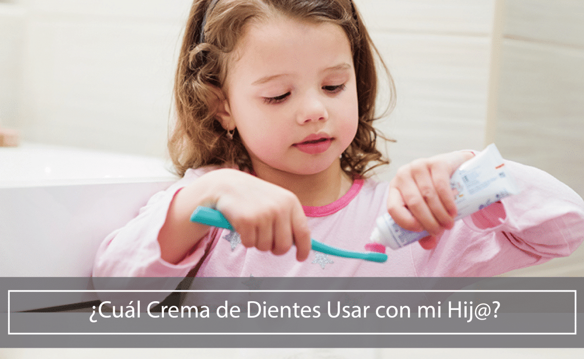 niña-pone-crema-en-su-cepillo